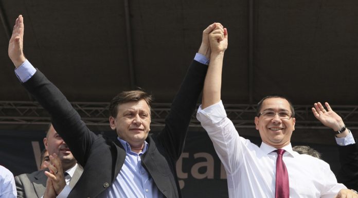 Unirea dintre Antonescu si Ponta, anuntata la Iasi. Pe 5 februarie, ia nastere Alianta PSD – PNL