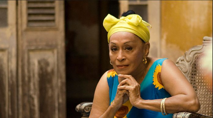 La 76 de ani, Omara Portuondo da lectii de tinerete
