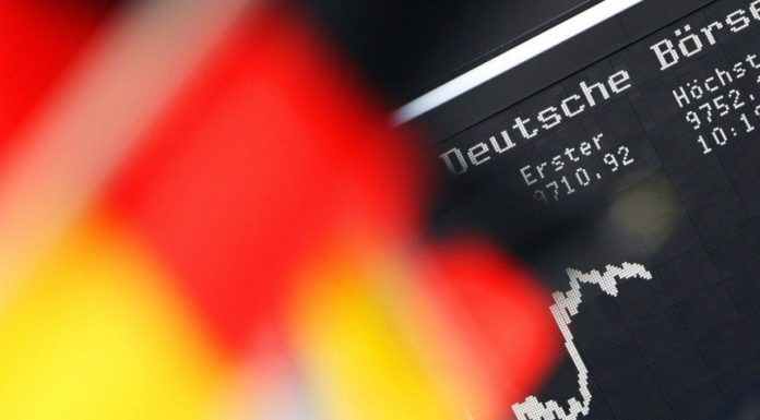 Obama, presat sa decida soarta majorarii plafonului datoriei