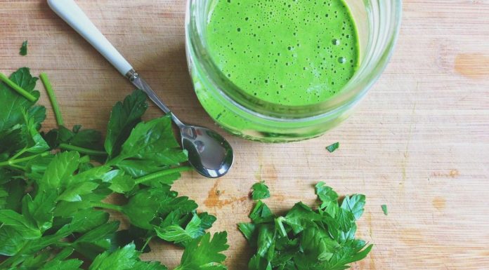 Patrunjelul – planta aromatica preferata de gospodine