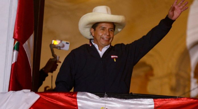 Cine este Pedro Castillo, profesorul rural care ajunge la presedintia Peru